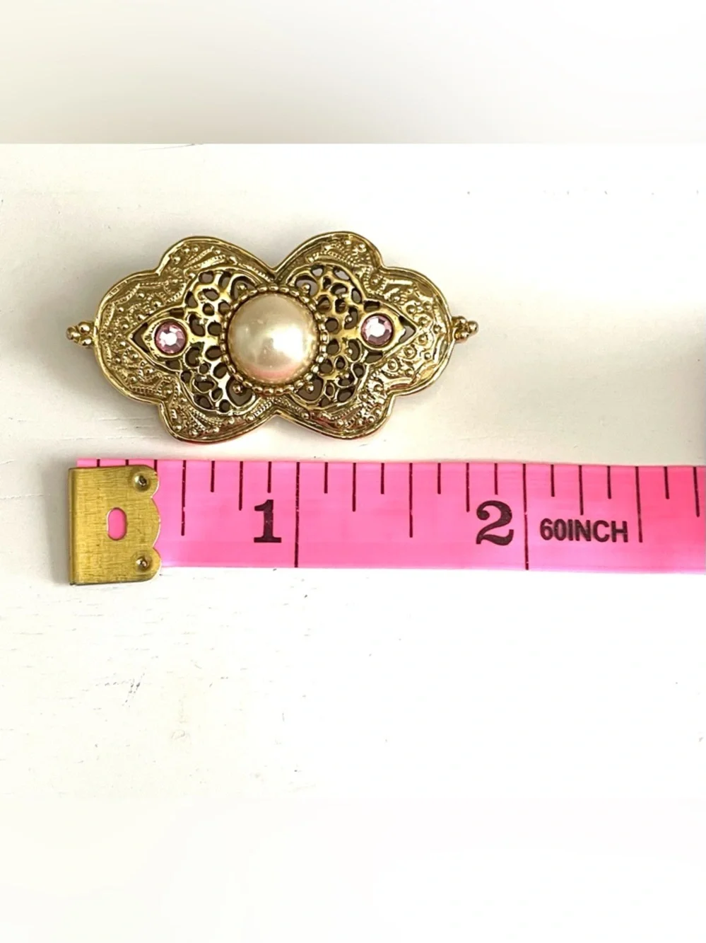 Vintage Gold Tone Faux Pearl Rhinestone Bar Brooch Pin Pink Ornate Filigree Chic - Picture 6 of 7